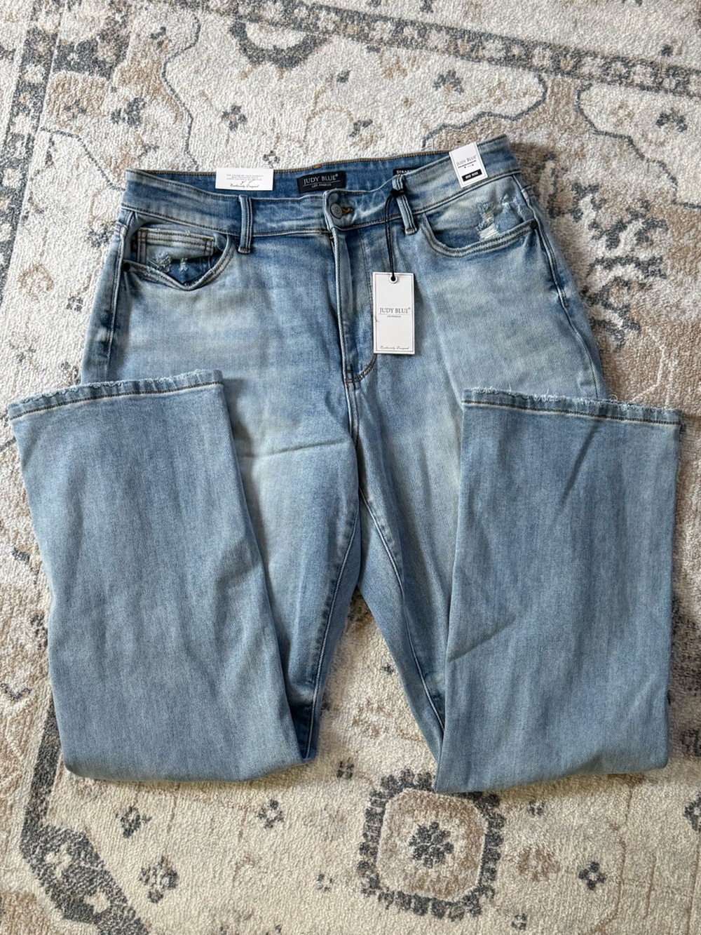 Judy Blue New With Tags Light Wash Relaxed Straight Jeans Women’s Size 14W